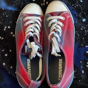 Converse size 8, red and blue